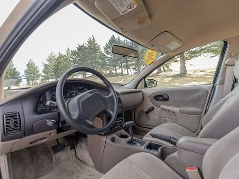 Used 2002 Saturn S-Series SL2 image 14