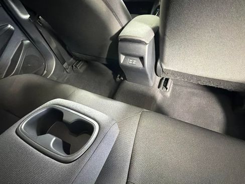 Used 2025 Toyota Corolla LE FWD image 30