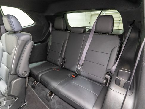 Used 2025 Buick Enclave Preferred image 33