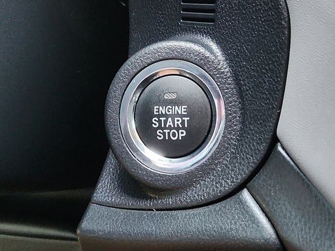 Used 2022 Subaru Outback Limited image 9