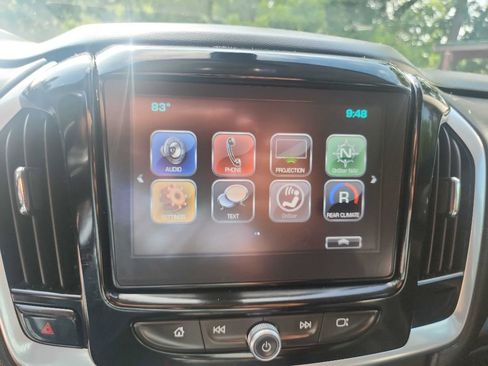 Used 2019 Chevrolet Traverse LT image 26