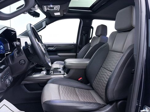 Used 2024 Chevrolet Silverado 1500 ZR2 w/ Technology Package image 20