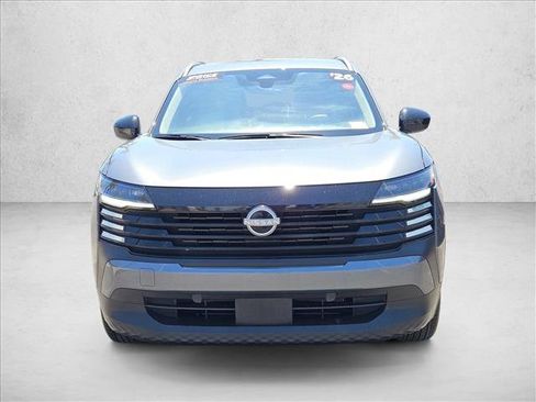 Used 2026 Nissan Kicks SV FWD image 2