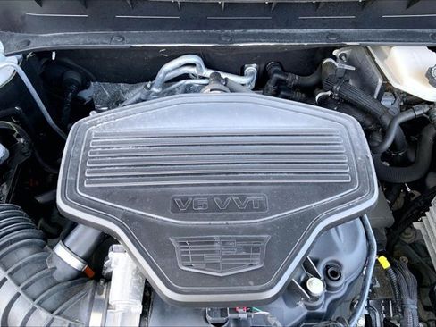 Used 2024 Cadillac XT6 Premium Luxury w/ Technology Package AWD/4WD image 33