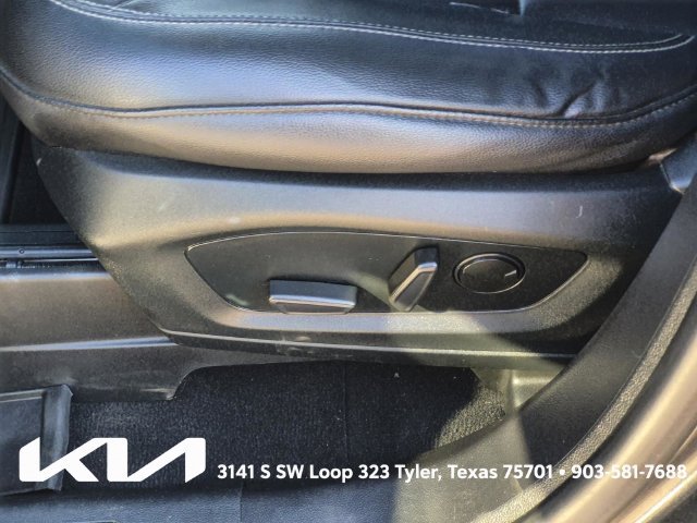 Used 2020 Ford Explorer XLT w/ Equipment Group 202A AWD/4WD image 22