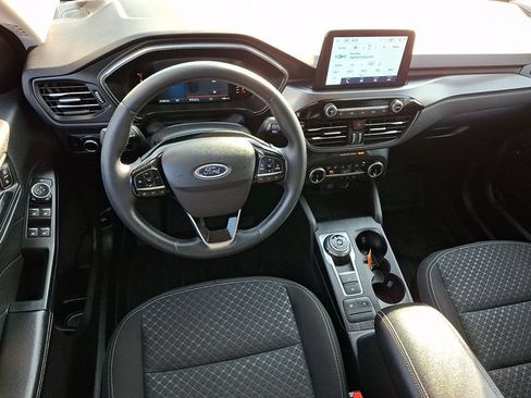 Used 2023 Ford Escape Active AWD/4WD image 2