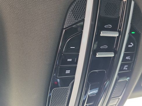 Certified 2023 Porsche Panamera image 29