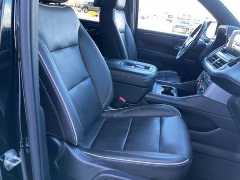 Used 2022 GMC Yukon XL SLT w/ SLT Premium Package image 23