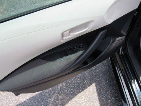 Used 2025 Toyota Corolla LE FWD image 26