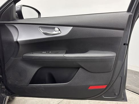 Used 2023 Kia Forte LXS image 30