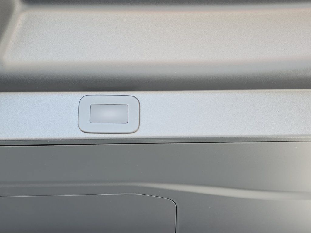 New 2026 Land Rover Range Rover SE AWD/4WD image 13