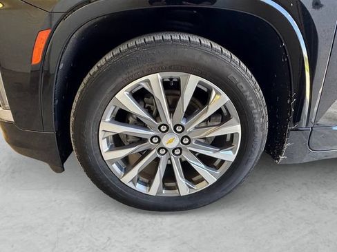 Used 2023 Chevrolet Traverse Premier w/ LPO, Floor Liner Package AWD/4WD image 23