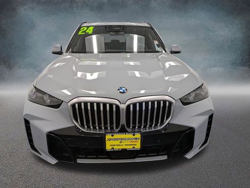 Used 2024 BMW X5 xDrive40i w/ M Sport Package AWD/4WD image 2