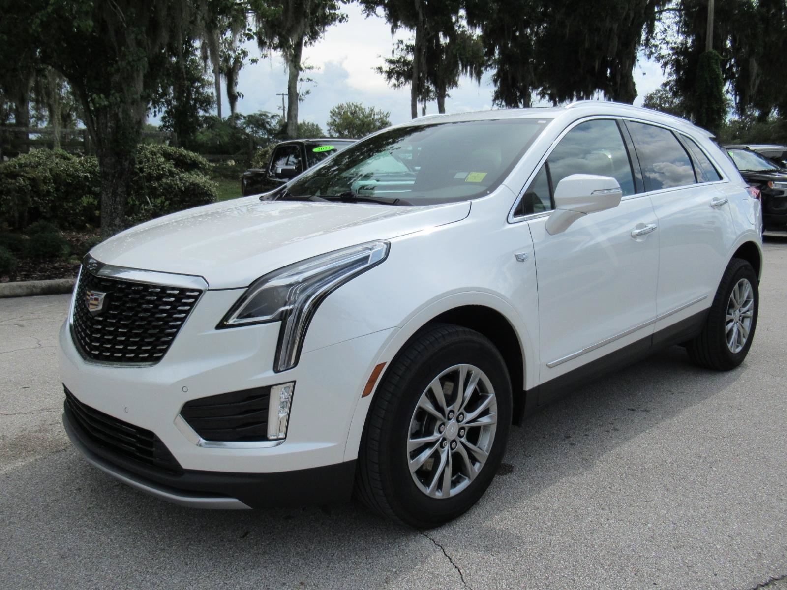 Used 2023 Cadillac XT5 Premium Luxury FWD image 3