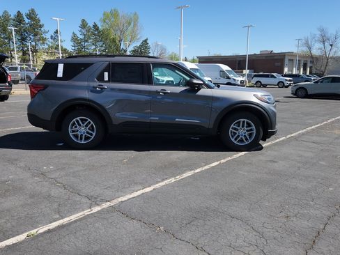 New 2026 Ford Explorer Active AWD/4WD image 17