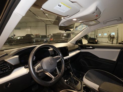 Used 2025 Volkswagen Taos S FWD image 9
