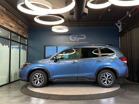 Used 2020 Subaru Forester Premium AWD/4WD image 6
