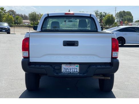 Used 2016 Toyota Tacoma SR RWD image 5
