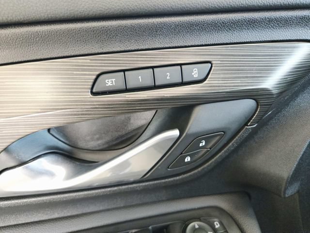 Used 2020 GMC Terrain SLT w/ Preferred Package AWD/4WD image 30