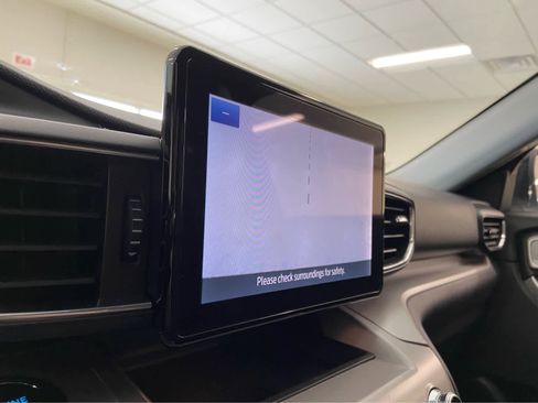 Used 2023 Ford Explorer XLT w/ Equipment Group 202A image 36