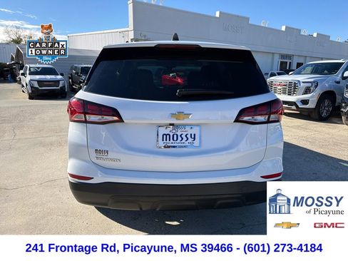 Used 2024 Chevrolet Equinox LS w/ LS Convenience Package image 4