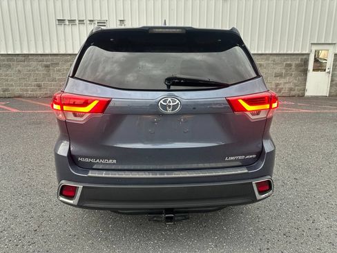 Used 2018 Toyota Highlander Limited Platinum AWD/4WD image 4
