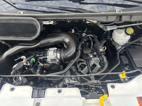 Used 2022 Ford Transit 350 XLT image 10