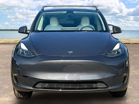 Used 2022 Tesla Model Y Performance AWD/4WD image 2