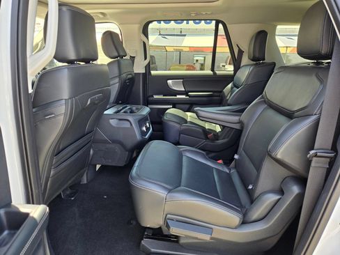 Certified 2025 Ford Expedition Max Platinum AWD/4WD image 11