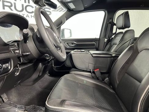 Used 2025 RAM 1500 Laramie AWD/4WD image 13