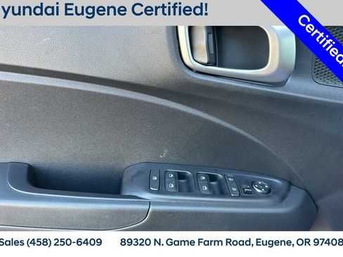 Used 2026 Hyundai Venue SE FWD image 13