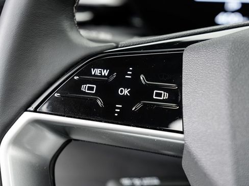 Certified 2025 Audi Q5 Premium w/ Convenience Package AWD/4WD image 11