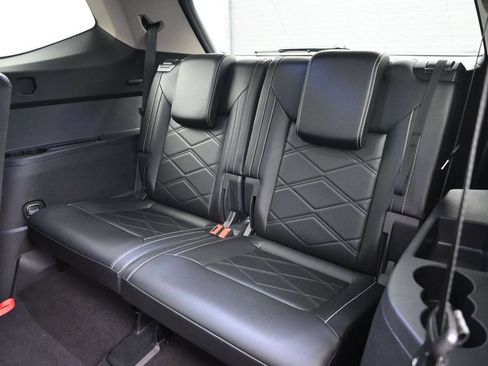 Used 2024 Volkswagen Atlas SE FWD image 24