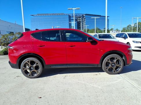 New 2025 Alfa Romeo Tonale Intensa image 5