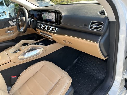 Certified 2024 Mercedes-Benz GLS 450 4MATIC image 51