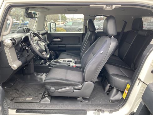 Used 2012 Toyota FJ Cruiser 4WD w/ Convenience Pkg image 19