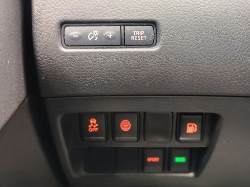 Used 2020 Nissan Rogue S w/ Special Edition Package image 25