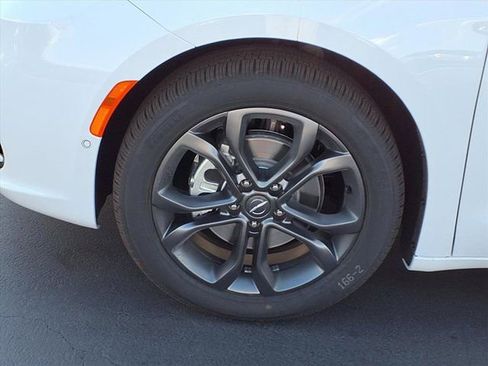 New 2026 Chrysler Pacifica Select image 22