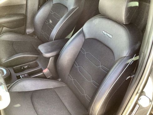 Used 2024 Kia Forte GT-Line image 20