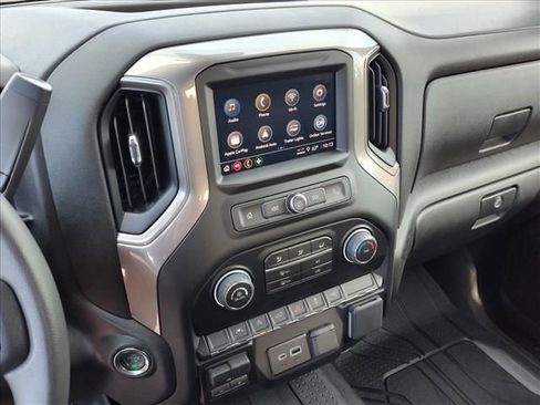 New 2026 Chevrolet Traverse LT image 12