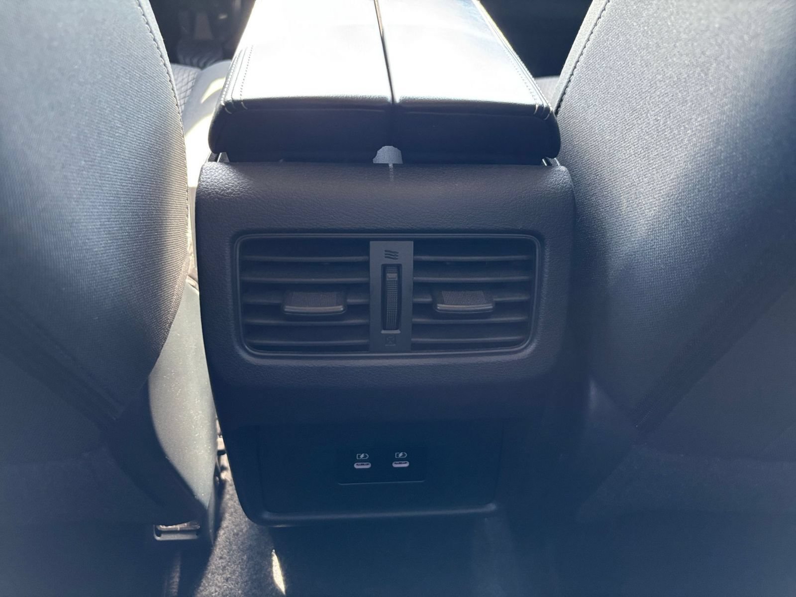 Used 2025 Nissan Rogue SV FWD image 24