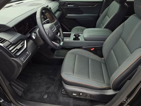 Used 2025 GMC Acadia AT4 AWD/4WD image 22