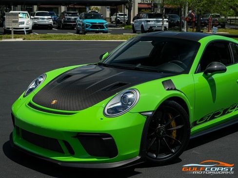 Used 2019 Porsche 911 GT3 RS w/ Weissach Package RWD image 9