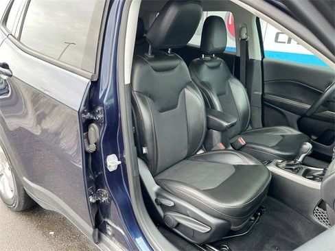 Used 2019 Jeep Compass Latitude image 26