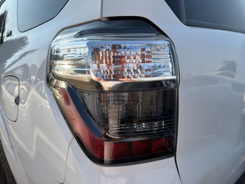 Used 2019 Toyota 4Runner SR5 Premium w/ Wilderness Package AWD/4WD image 11