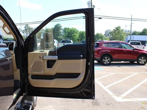 Used 2018 Ford F250 Lariat w/ Chrome Package AWD/4WD image 29