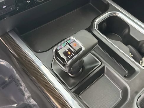 Used 2024 Chevrolet Silverado 1500 RST AWD/4WD image 17