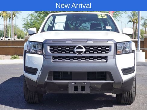 Certified 2025 Nissan Frontier SV w/ Tow Package RWD image 5
