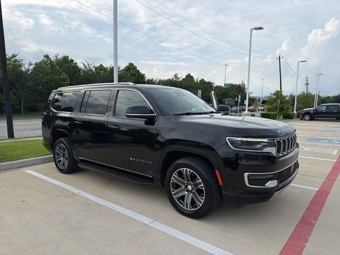 Used 2024 Jeep Wagoneer L Series II w/ Flexible Seating Group AWD/4WD image 24