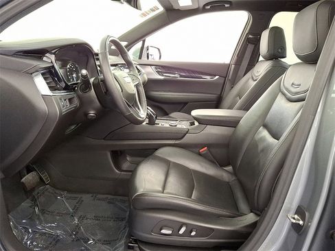 Used 2023 Cadillac XT6 Premium Luxury image 15